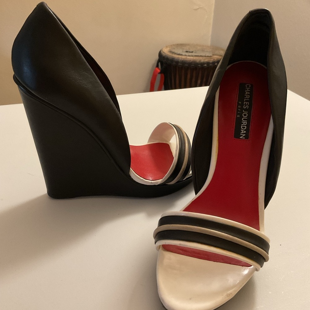 Charles Jourdan Black and White Wedge Sandals with Red Insole